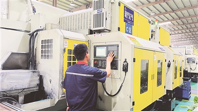 擁抱數智化  制造變“智造”——省人民政府網站要聞介紹華翔“5G+工業(yè)互聯網”融合應用經驗