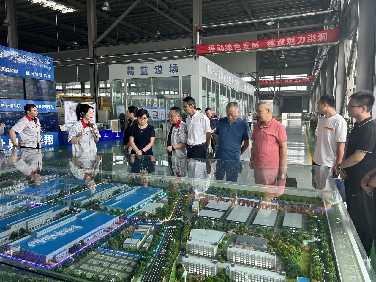 臨汾市科協攜專家來洪開展裝備制造業(yè)調研工作