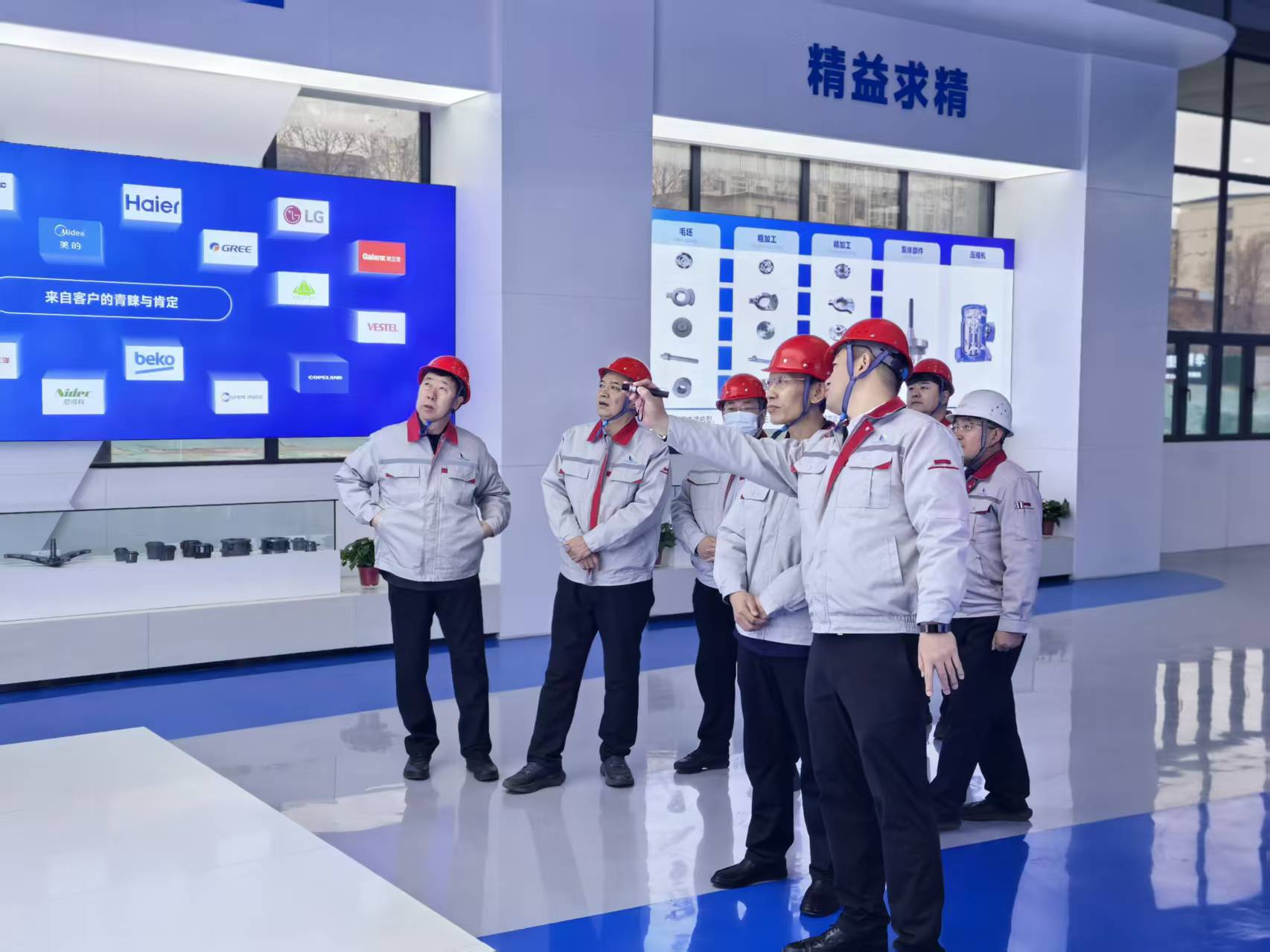 臨汾市委常委、洪洞縣委書記張晉偉深入華翔洪洞智能科技產業(yè)園調研